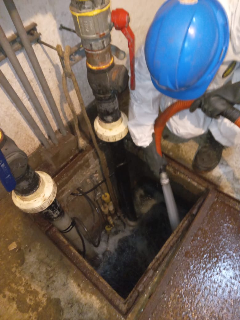 Limpieza de pozos sumideros Limpieza de pozos sumideros